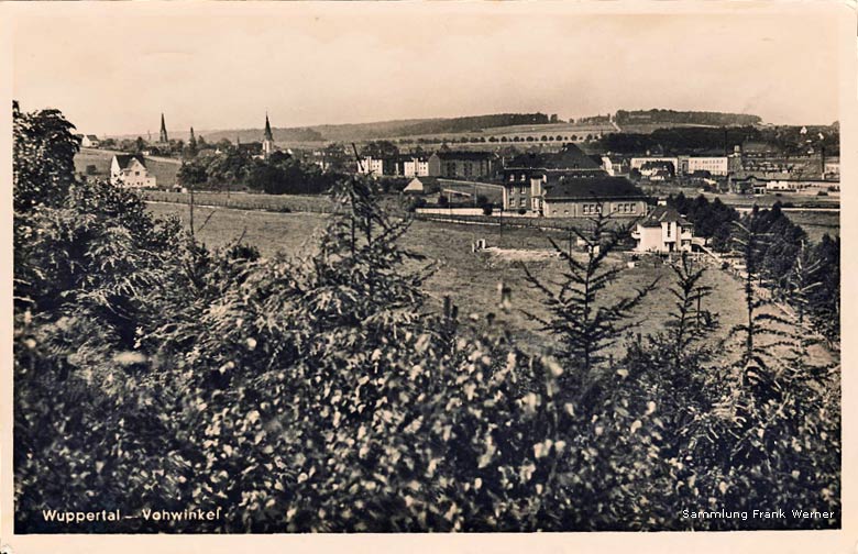 Blick vom Stadtwald über das Gymnasium Vohwinkel nach Bruch 1939 (Sammlung Frank Werner)