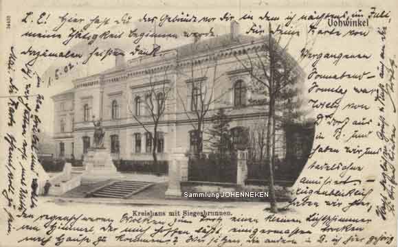 Kreishaus mit Siegesbrunnen um 1902 (Sammlung Udo Johenneken)